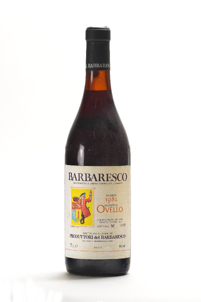 3 Flaschen 1982 Ovello Barbaresco Riserva, je ca. 75 cl, he 14 % Vol., Abstände zwischen Kapseln und Wein: ca. 2,4-3,3 cm, limitierte Abfüllung auf ...