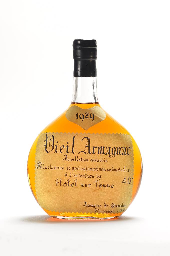 1 Flasche 1929 Vieil Armagnac, Appelation controlee, ca. 70 cl, 40 % Vol., Abstand zwischen Kapsel und Armagnac: ca. 3 cm, sehr guter ...