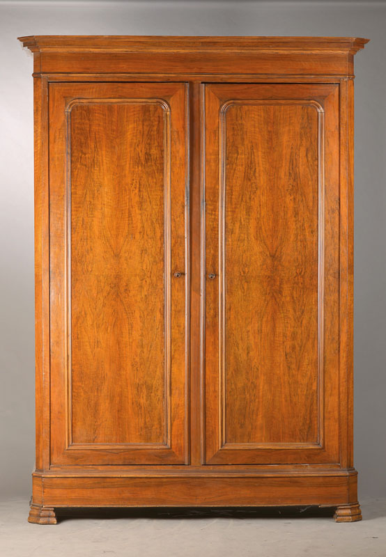 Dielenschrank mittel- bis norddeutsch, um 1850/60, Nussbaumfurnier / Wurzelnussfurnier, Eichekorpus, 2-türig, versteckter Sockelschub, kein ...