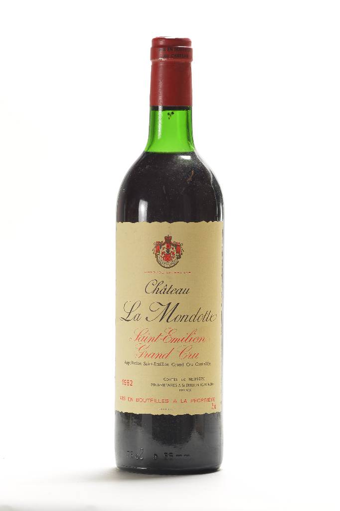 11 Flaschen 1982 Chateau La Mondotte, Saint -Emilion, Grand Cru, Füllstände: je ca. top shoulder und besser, selten im Angebot, je ca.75 cl, ...