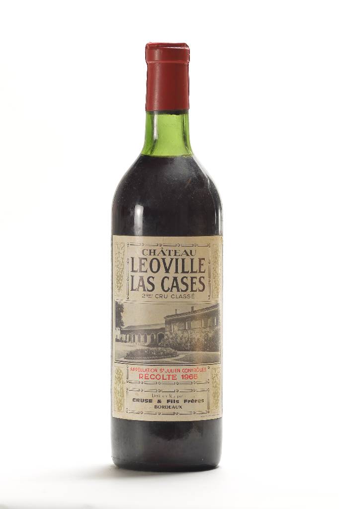 2 Flaschen 1966 Chateau Leoville Las Cases, Saint-Julien, 2eme Cru Classe, Cruse & Fils Freres Abfüllung, je ca. 75 cl, unverkostet, selten im ...