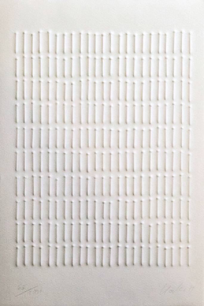Günther Uecker, geb. 1930, Buch: Einsam Gemeinsam, Ode von Eugen Gomringer, 5 Prägedrucke von G. Uecker, mit blind gedrucktem Text auf ...