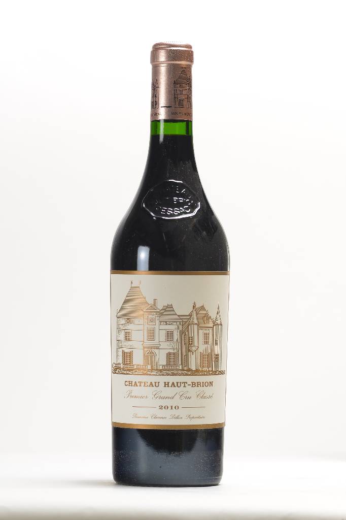 1 Flasche 2010 Chateau Haut Brion, Pessac -Leognan, Premier Grand Cru Classe, 15 % Vol.,75 cl, Abstand zwischen Kapsel und Wein: ca. 1,2 cm, ...