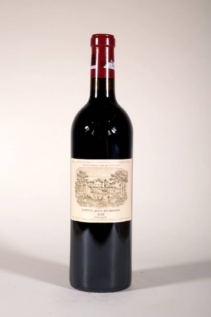 6 Flaschen 2009 Chateau Lafite Rothschild, Pauillac, je ca. 75 cl, 13,5% Vol., Füllstände: je ca. into neck, unverkostet, sehr gute ...