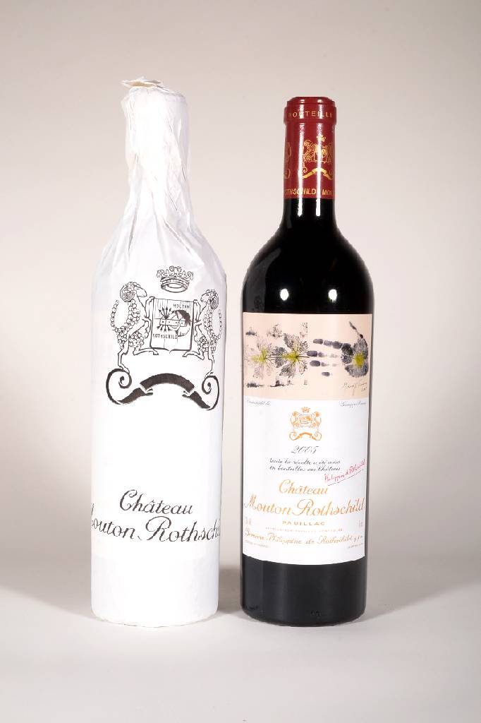 6 Flaschen 2005 Chateau Mouton Rothschild, Pauillac, Premier Cru Classe, Künstleretikett: Giuseppe Penone, je ca. 75 cl, Füllstände: je ca. high ...