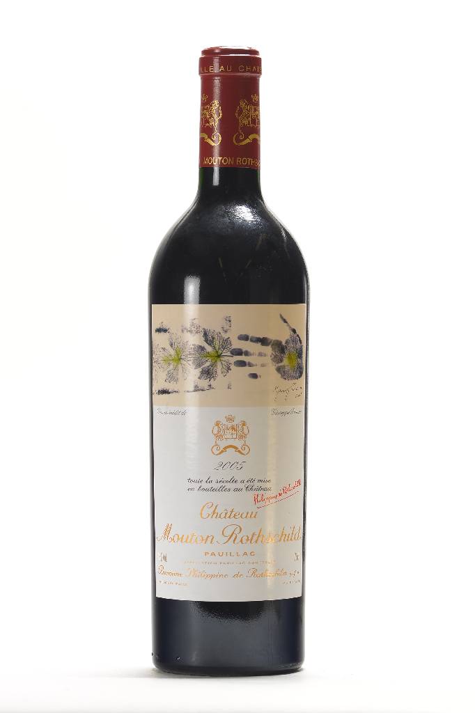 2 Flaschen 2005 Chateau Mouton Rothschild, Pauillac, Premier Cru Classe, Künstleretikett:Giuseppe Penone, ca. 75 cl, 13 % vol, Füllstand: je ca. ...