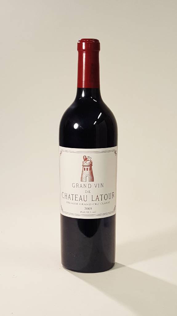 1 Flasche 2005 Chateau Latour, Pauillac, Premier Grand Cru Classe, ca. 75 cl, 13 % vol,Füllstand: ca. into neck, sehr guter Erhaltungszustand, sehr ...