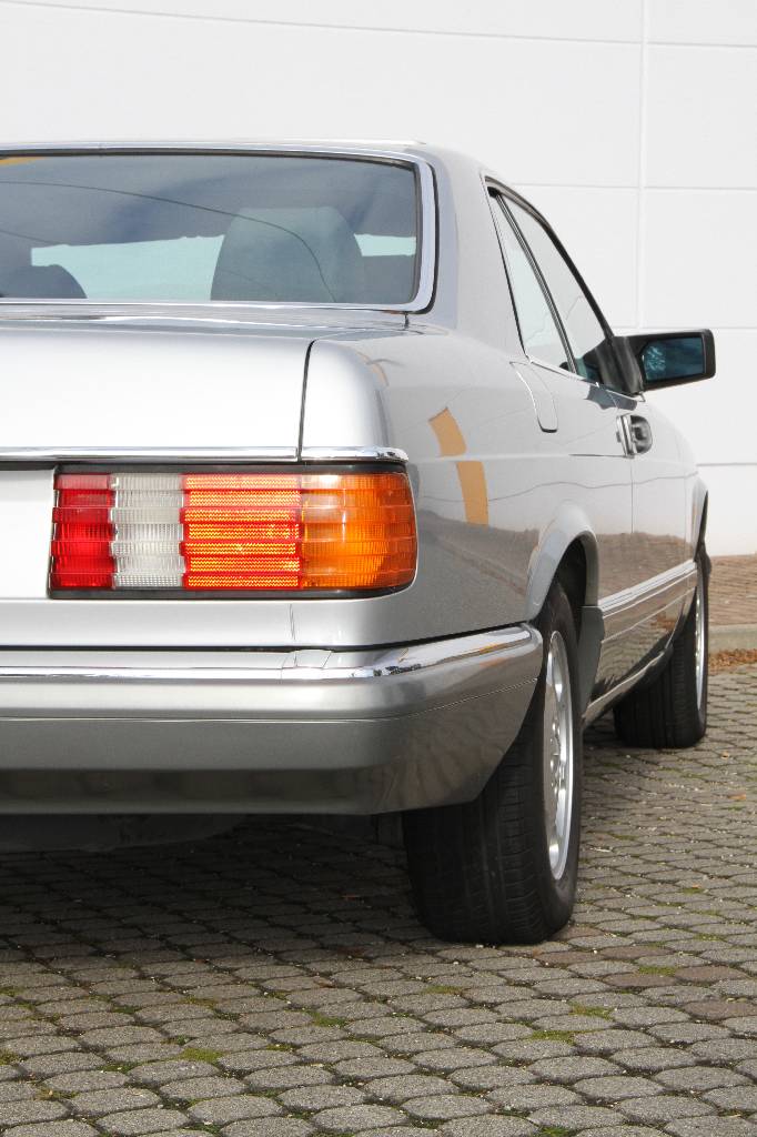 Detail d: Mercedes Benz 500 SEC Coupé, Fahrgestellnummer WDB1260441A540906, EZ 26.03.1990, 5. Hand, Laufleistung ca. 169.500 km, HU 10.2018, 185 kW/ 252 PS, ...