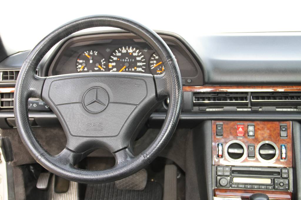 Detail g: Mercedes Benz 500 SEC Coupé, Fahrgestellnummer WDB1260441A540906, EZ 26.03.1990, 5. Hand, Laufleistung ca. 169.500 km, HU 10.2018, 185 kW/ 252 PS, ...