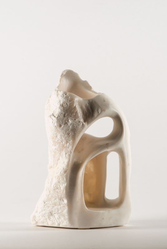 Joan Thimmel, geb. 1950 Rumänien, abstrakte Marmorskulptur, monogrammiert, H. ca. 26cm