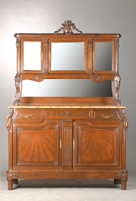 Stiltypisches Art-Deco-Zimmer bestehend aus 2 Buffet sowie Tisch mit 6 Stühlen wohl Frankreich, um 1925/30, Eiche massiv u. furniert, beide ...