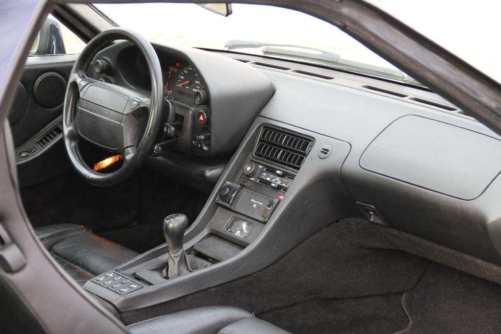 Detail g: Porsche 928 GT Coupe, Fahrgestellnummer WPOZZZ92ZMS800177, EZ 08.11.1990, 2. Hand, Laufleistung ca. 202.915 km, HU 06.2018, 243 kW/ 330 PS, ...