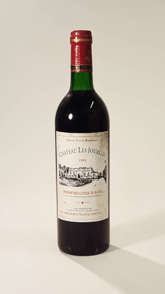 6 Flaschen 1989 Chateau Les Joualles, Premieres Cotes de Blaye, je ca. 75 cl, Füllstände: je ca. top shoulder, 12,5 % Vol., unverkostet, Etiketten ...