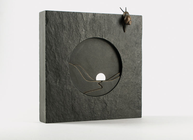 Klaus Börner, geb. 1951, zwei Wandobjekte aus Schiefer, Bronze, Stahl, Zeit-Raum rechtsseitig Plakette mit Künstlername und Nummerierung 26/199, ...
