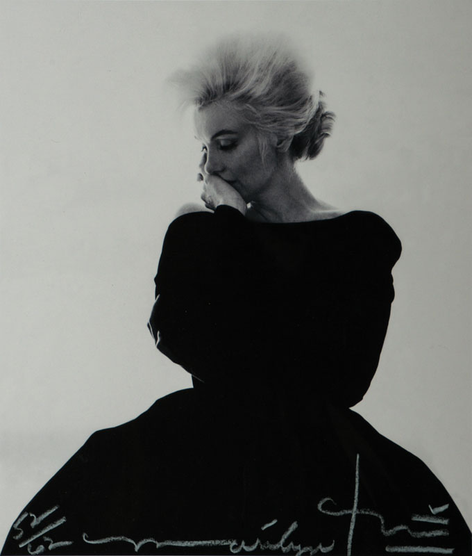 Bert Stern, 1929-2013, Marilyn in black dress for Vogue, Iris-Print, sign., num. 52/62, ca. 31,5x27 cm, inkl. Echtheitszertifikat sign., Aufnahme von ...