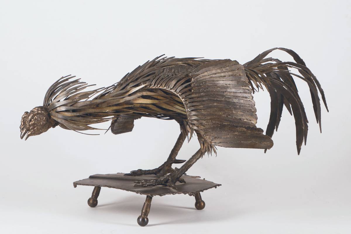 Fernando Crespo, geb. 1953 Cochabamba/ Bolivien, Kampfhahn, Metallskulptur, ca. 32x71cm, Siegel auf Sockel Inschrift: Memoria al artista F. Crespo, ...