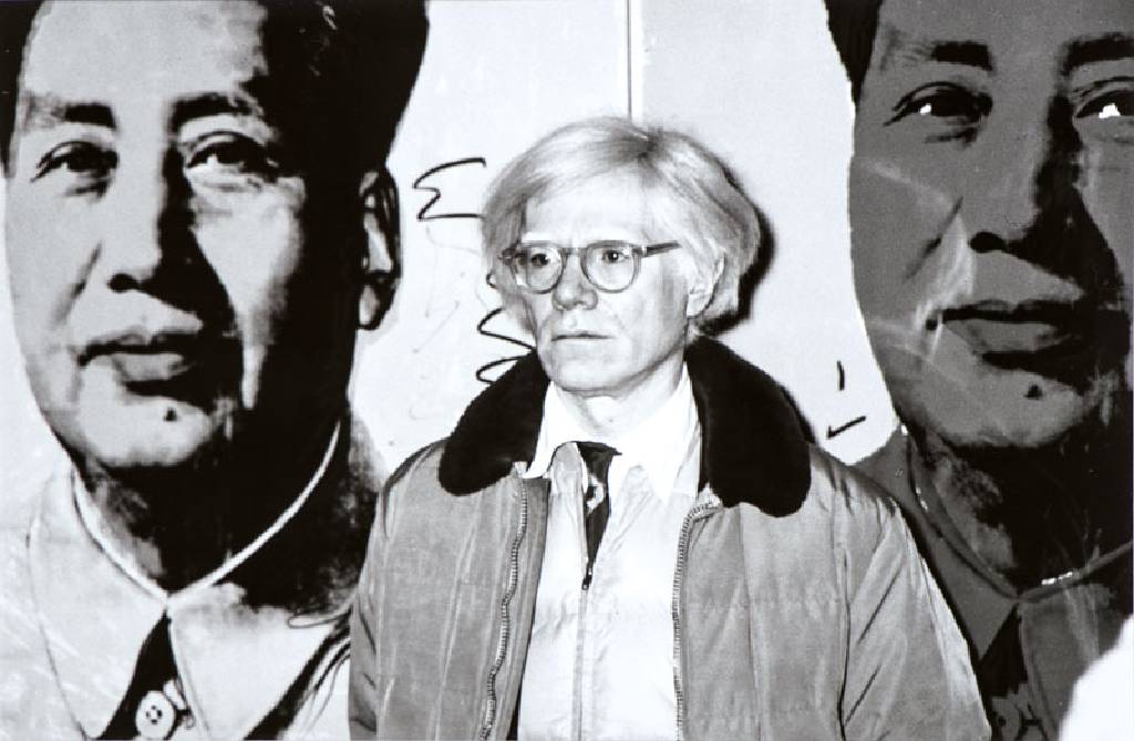 Günter Habermann, Andy Warhol am 14.11.1980 in der Galerie Behr, Stuttgart, Silbergelatine-Abzug, verso sign., beschriftet, ca. 20,5x30,5 cm, PP