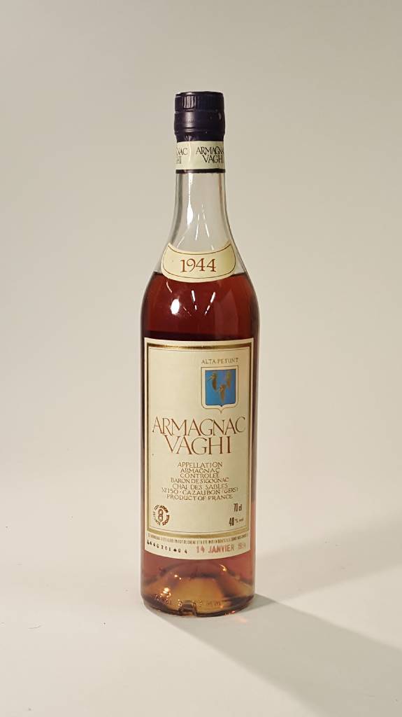 1 Flasche 1944 Vaghi Armagnac Baron de Sigognac, ca. 70 cl, 40 % Vol., Abstand zwischen Kapsel und Armagnac: ca. 5,3 cm, in dieser Größe sehr ...