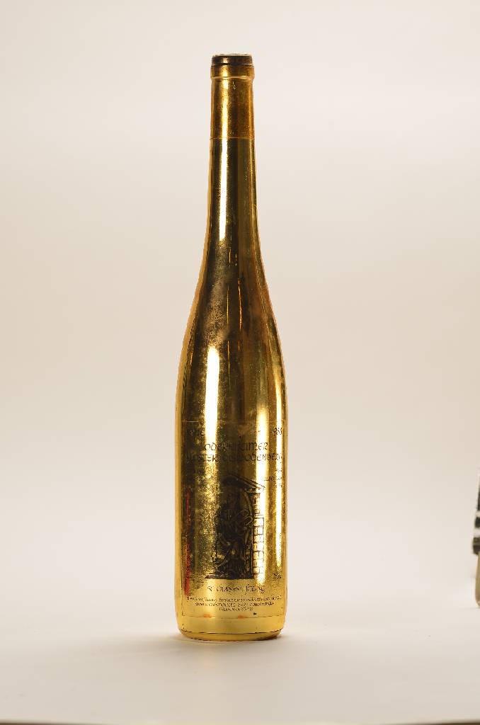 1 Flasche 1988 Riesling Kabinett Kloster Disibodenberg, in 24 Karat-Ummantelung, eingebettet in Originalholzschatulle, Scivias-Stiftung, abgefüllt ...