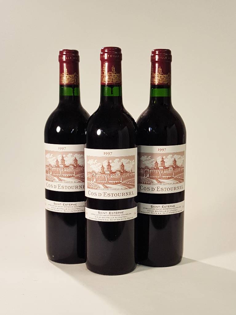 3 Flaschen 1997 Cos D'Estournel, Saint -Estephe, Grand Cru Classe, je ca. 75 cl, 12 %Vol., unverkostet, Füllstände: je ca. into neck, sehr ...
