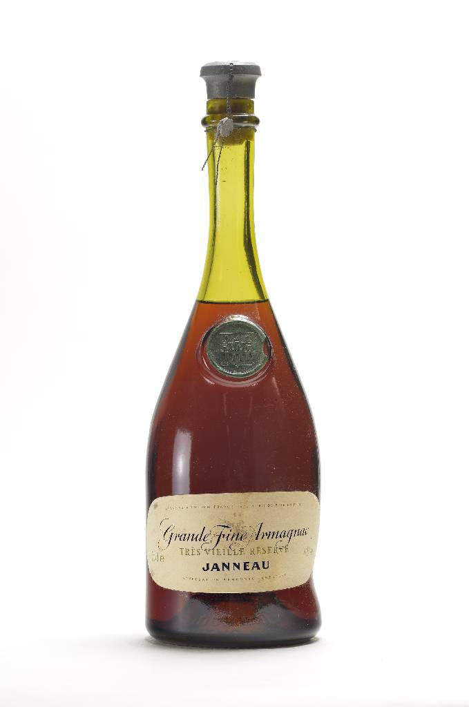 1 Flasche Grand Fine Armagnac Janneau Tres Vielle Reserve, ca. 75 cl, 40 % Vol., unverkostet, selten im Angebot, mit Originalwachssiegel, guter ...