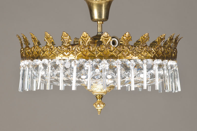 Imposanter Kristallüster mit ausgefallenem Design, Spanien, um 1935, Unterschiedlichste Kristall bzw. Klarglasstäben, Besatz komplett gereinigt, ...