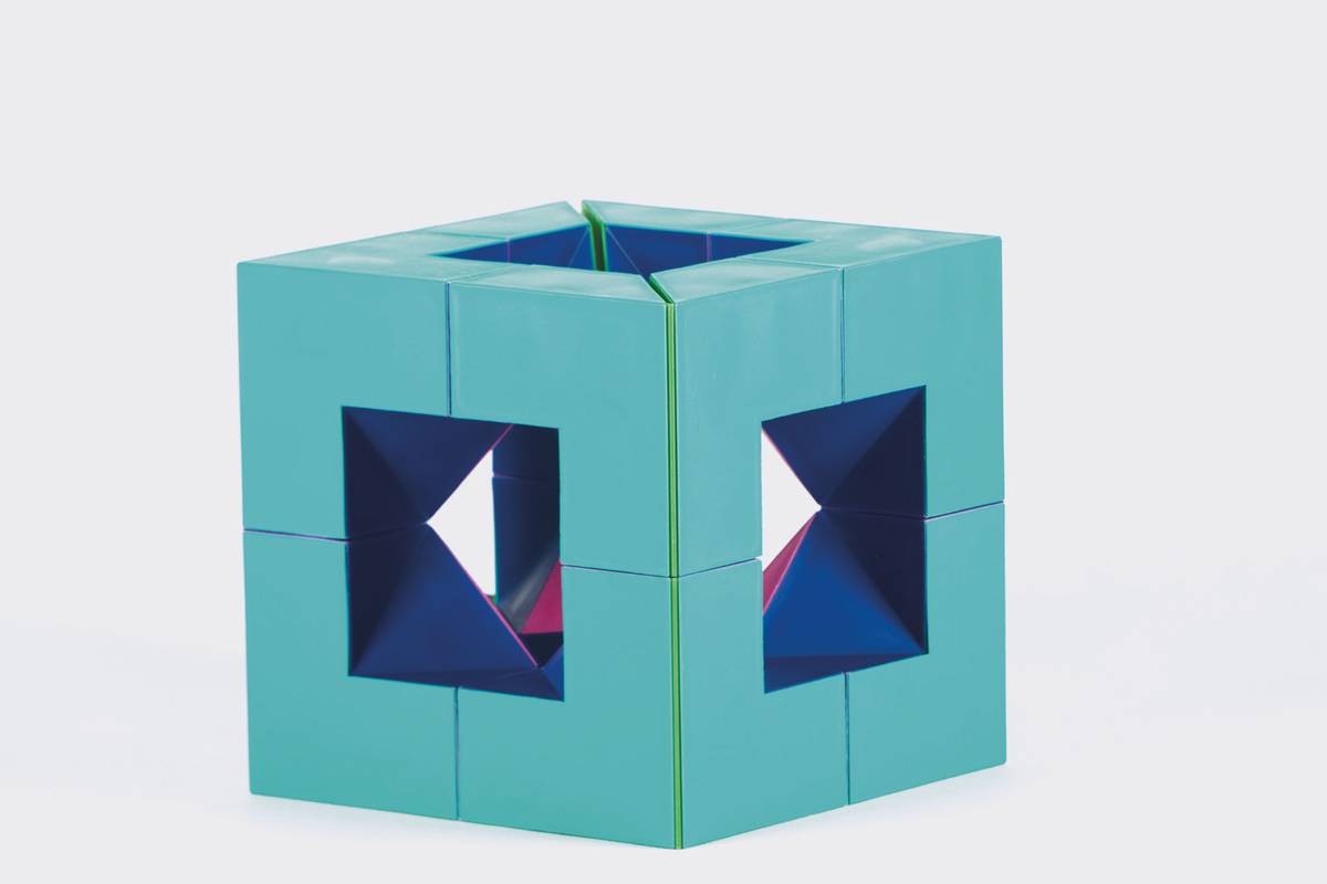 Sebastian Mexico, geb. 1947 Mexico, Cubo Leonardo IV, 1974, wandelbares Kunstobjekt aus Polyurethan, sign., limitiert 500 Exemplare, 20x20x20 cm, ...