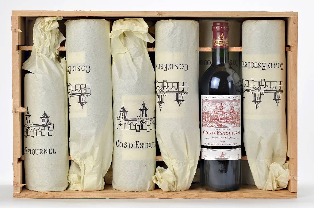 12 Flaschen 1996 Chateau Cos D'Estournel, Saint-Estephe, Grand Cru Classe, je ca. 75 cl,13 % Vol., Füllstände: je ca. into neck, unverkostet, ...