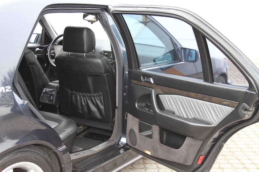 Detail c: Mercedes-Benz S 600 W140, Fahrgestellnummer: WDB1400571A348570, EZ 12.1997, 1. Hand in Deutschland, Laufleistung ca. 69.000 km abgelesen, HU 05.2018, ...