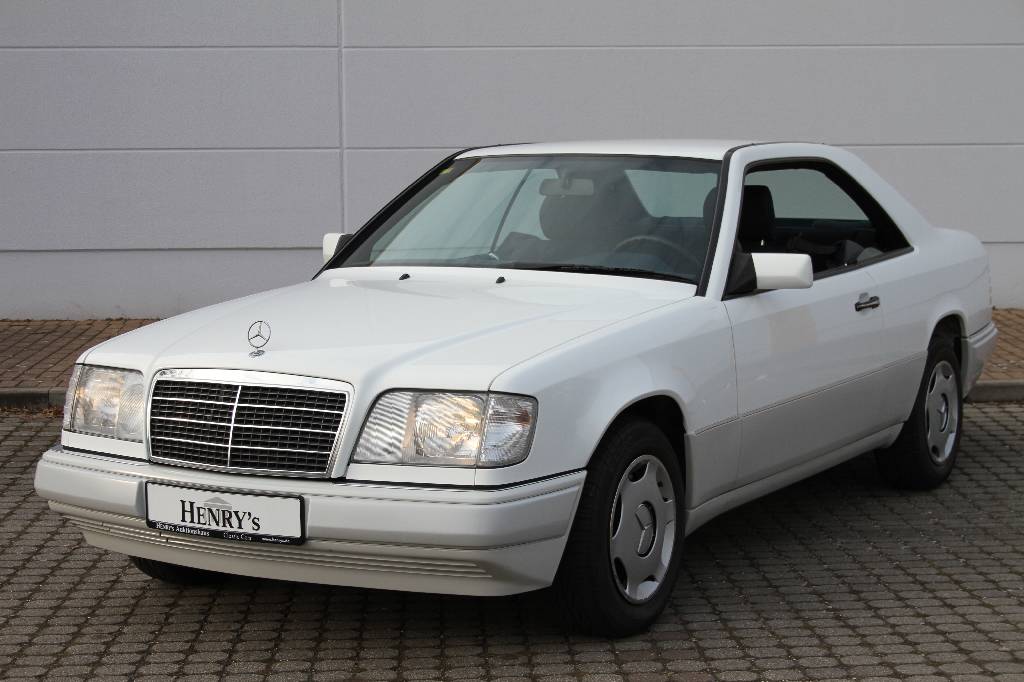 Mercedes-Benz E 200 Coupé W124, Fahrgestellnummer: WDB1240401C274067, EZ 07/1995, Laufleistung ca. 27.900 km abgelesen, 100 kW/ 136 PS, 4-Zylinder, ...