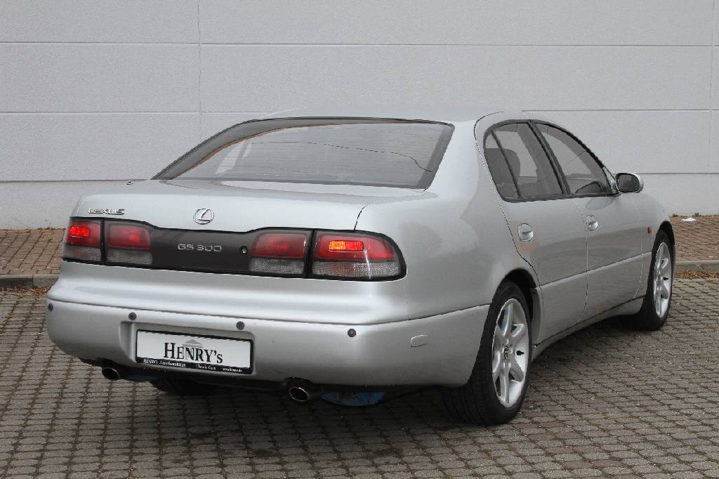 Detail a: Lexus GS 300, Fahrgestellnummer: JT153JSE700129254, EZ 02/1997, 2. Hand, Laufleistung ca. 154.000 km abgelesen, HU 08/2017, 156 kW/ 212 PS, ...