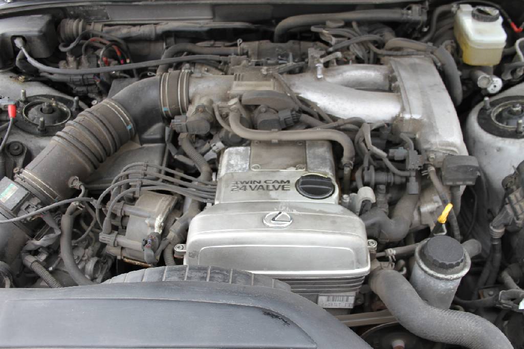 Detail d: Lexus GS 300, Fahrgestellnummer: JT153JSE700129254, EZ 02/1997, 2. Hand, Laufleistung ca. 154.000 km abgelesen, HU 08/2017, 156 kW/ 212 PS, ...