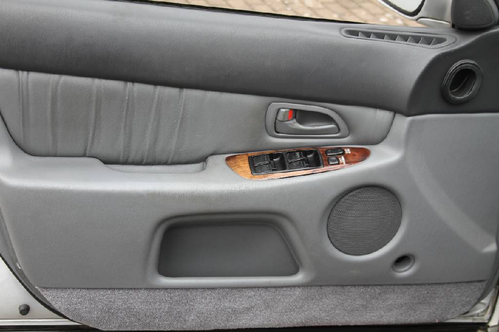 Detail g: Lexus GS 300, Fahrgestellnummer: JT153JSE700129254, EZ 02/1997, 2. Hand, Laufleistung ca. 154.000 km abgelesen, HU 08/2017, 156 kW/ 212 PS, ...