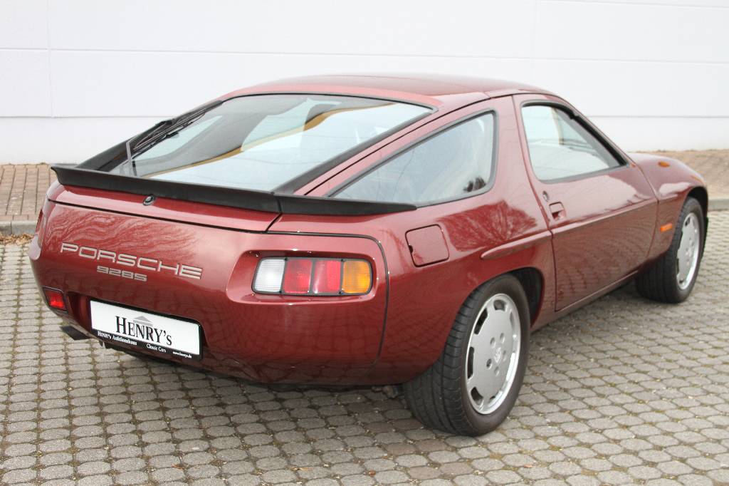 Detail a: Porsche 928 S Coupé, Fahrgestellnummer: WPOZZZ92ZFS840588, EZ 11/1984, 1. Hand, Laufleistung ca. 44.000 km, HU 09/2017, H-Zulassung, 228 kW/ 310 PS, ...