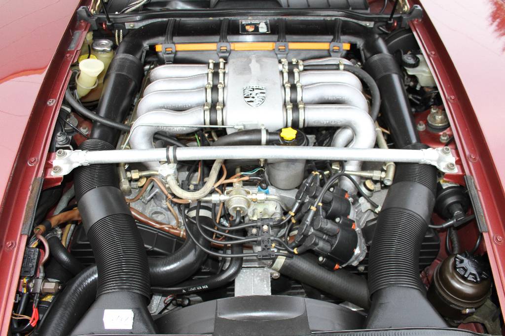 Detail d: Porsche 928 S Coupé, Fahrgestellnummer: WPOZZZ92ZFS840588, EZ 11/1984, 1. Hand, Laufleistung ca. 44.000 km, HU 09/2017, H-Zulassung, 228 kW/ 310 PS, ...