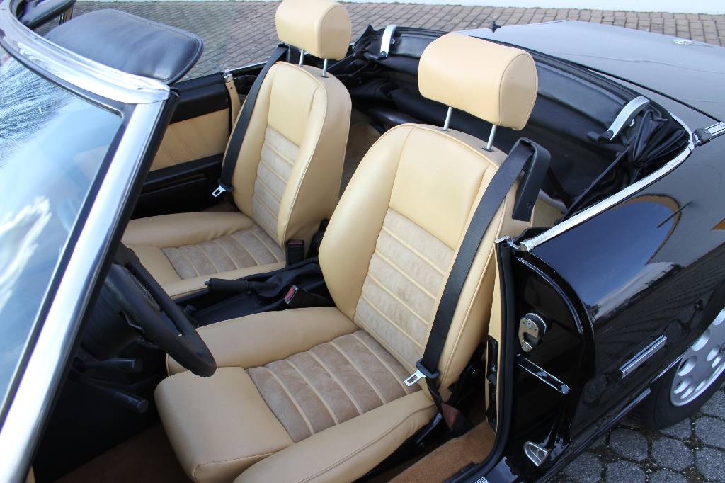 Detail e: Alfa Romeo Spider 2.0, Fahrgestellnummer: ZAR11500006012965, EZ 04/1991, Laufleistung ca. 145.000 km abgelesen, 88 kW/ 120 PS, 4-Zylinder, 5-Gang ...