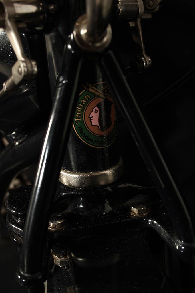 Detail f: Indian T.T. Model 7 HP, Fahrgestellnummer: 73D884, BJ 1912, 5 kW/ 7 PS, 2-Zylinder, 2-Gang Schaltgetriebe, blau, Restaurierungsarbeiten von 1986 - ...