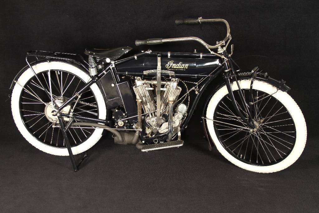 Detail g: Indian T.T. Model 7 HP, Fahrgestellnummer: 73D884, BJ 1912, 5 kW/ 7 PS, 2-Zylinder, 2-Gang Schaltgetriebe, blau, Restaurierungsarbeiten von 1986 - ...