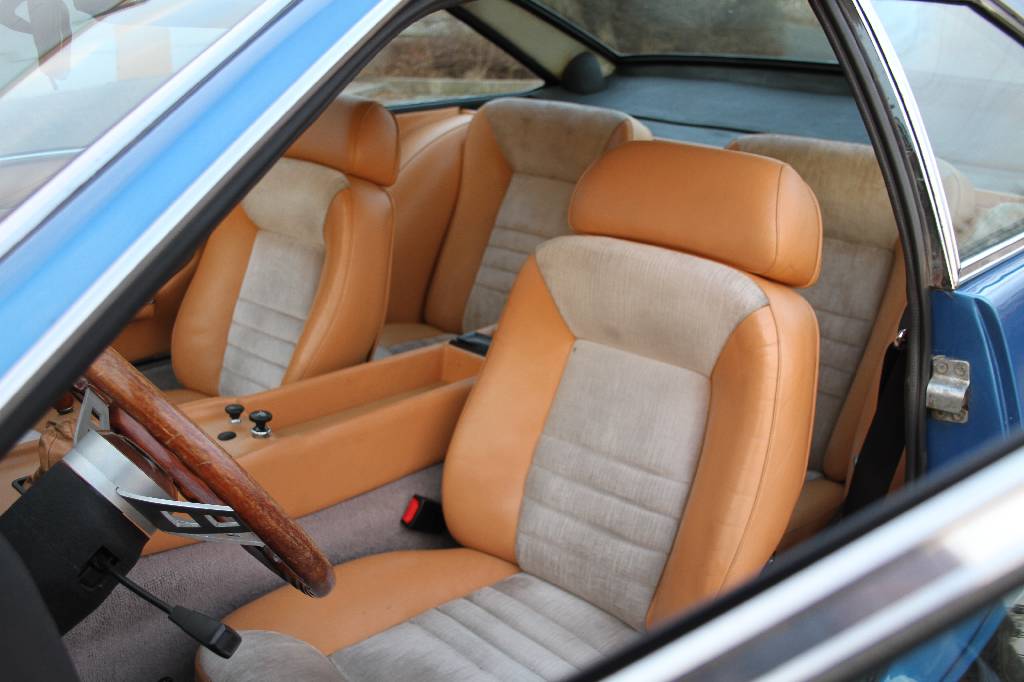 Detail d: Lamborghini Jarama S400GT, Fahrgestellnummer : 10472, EZ 07/1973, 2. Hand in Deutschland, Laufleistung ca. 68.365 km abgelesen, HU 08/2018, ...