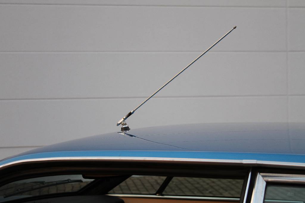 Detail i: Lamborghini Jarama S400GT, Fahrgestellnummer : 10472, EZ 07/1973, 2. Hand in Deutschland, Laufleistung ca. 68.365 km abgelesen, HU 08/2018, ...