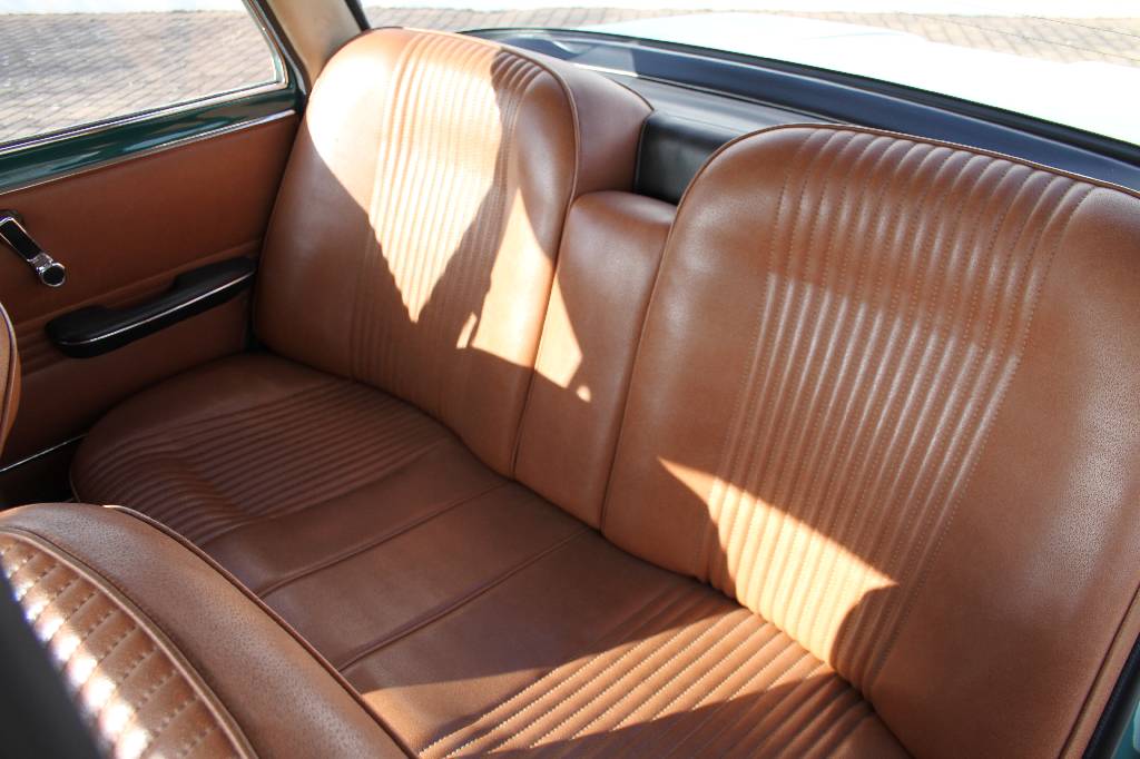 Detail f: Alfa Romeo Giulia 1300 Super Fahrgestellnummer: 2287800, BJ 1972, Laufleistung ca. 10.796 km abgelesen, H-zulassungsfähig, 65 kW/ 88 PS, 4-Zylinder, ...