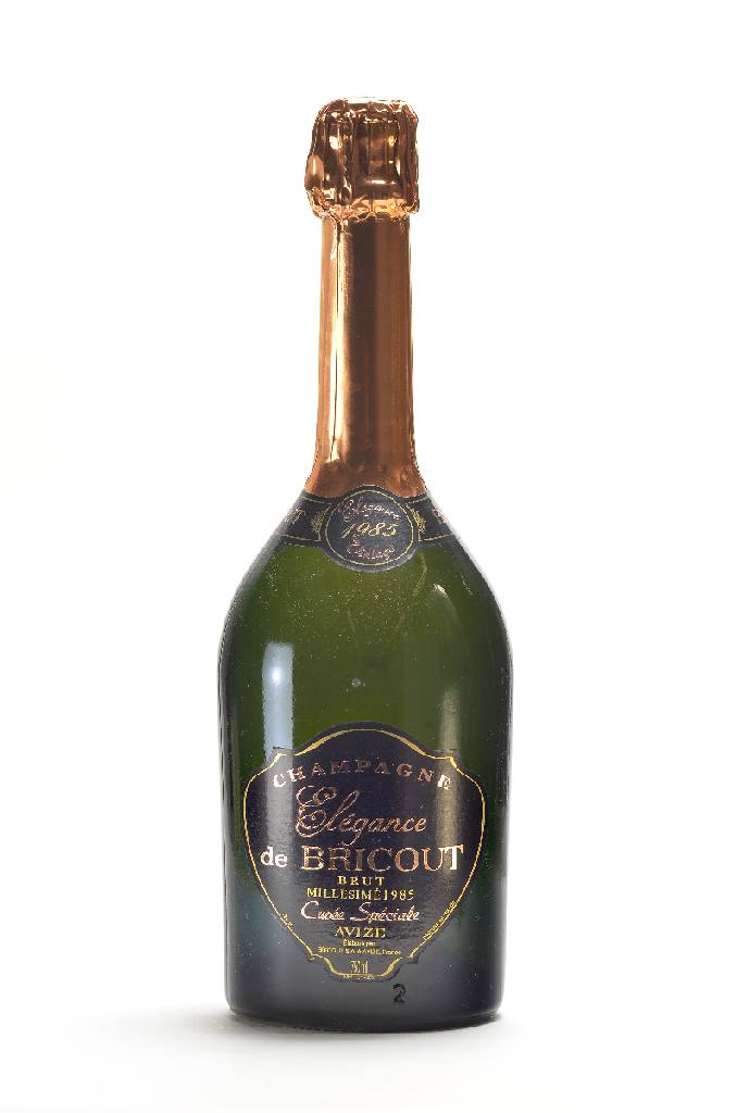 2 Flaschen 1985 Elegance de Bricout ChampagnerCuvee Speciale, Brut, je ca. 75 cl., Abstandzwischen Flaschenboden und Champagner: je ca. 2 cm, selten ...