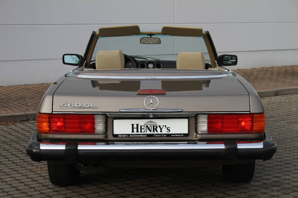 Detail i: Mercedes Benz 560 SL, Fahrgestellnummer: 2DBBA4802K7101217, EZ 07/1989, 1. Hand laut Unterlagen, Laufleistung ca. 29.655 miles abgelesen, 170 kW/ 231 ...
