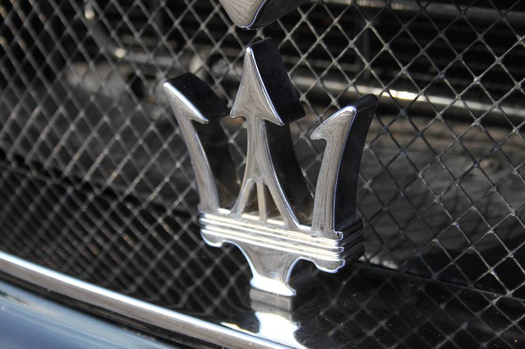Detail f: Maserati 3200 GT Coupé, Fahrgestellnummer:ZAMAA38A000003971, EZ 06/2001, 1.Hand, Laufleistung ca. 25.710 km, HU 06/2017, 271 kW/ 369 PS, 8-Zylinder, ...