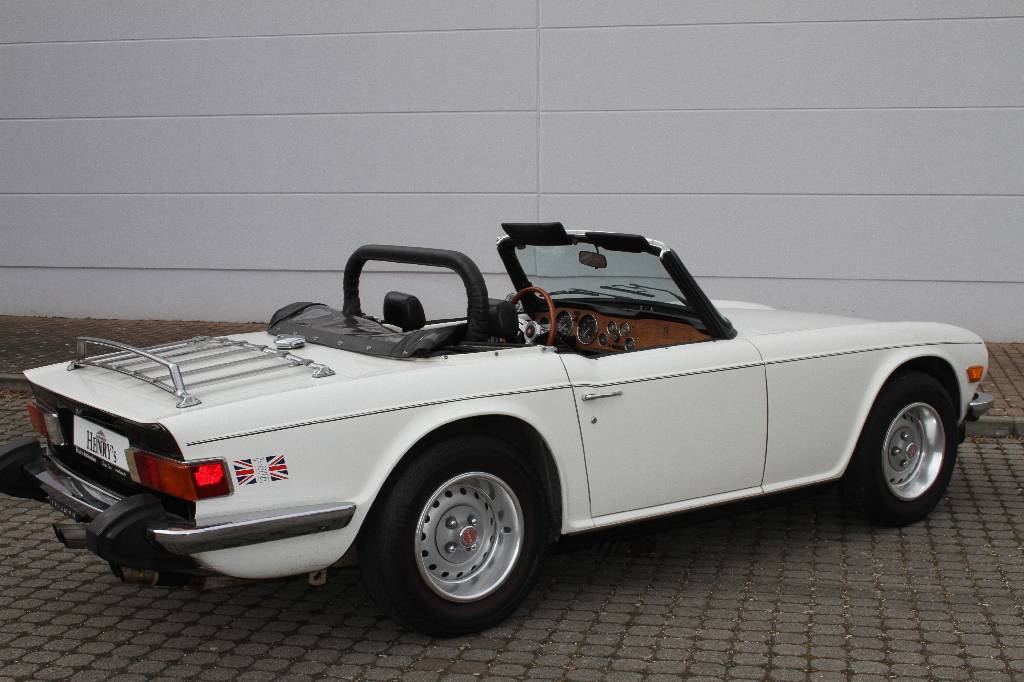 Detail a: Triumph TR6 Roadster, Fahrgestellnummer: CF57671U, EZ 07/1976, Laufleistung ca. 99326 miles abgelesen, H-zulassungsfähig, 78 kW/ 106 PS, 6-Zylinder, ...