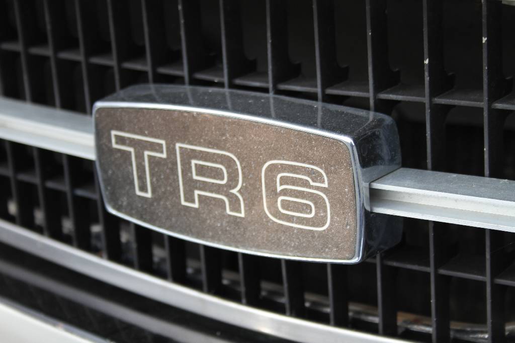 Detail i: Triumph TR6 Roadster, Fahrgestellnummer: CF57671U, EZ 07/1976, Laufleistung ca. 99326 miles abgelesen, H-zulassungsfähig, 78 kW/ 106 PS, 6-Zylinder, ...
