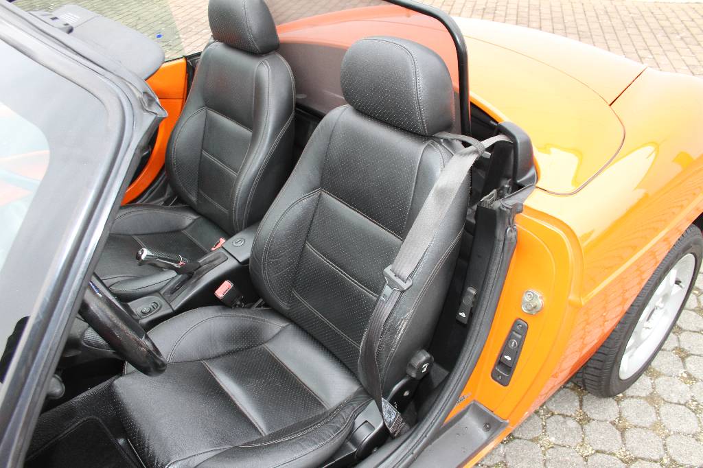 Detail c: Fiat Barchetta, Fahrgestellnummer: ZFA1830000001811, 05/1996, 2. Hand, Laufleistung ca. 119.980 km abgelesen, 96 kW/ 131 PS, 4-Zylinder, 5-Gang ...