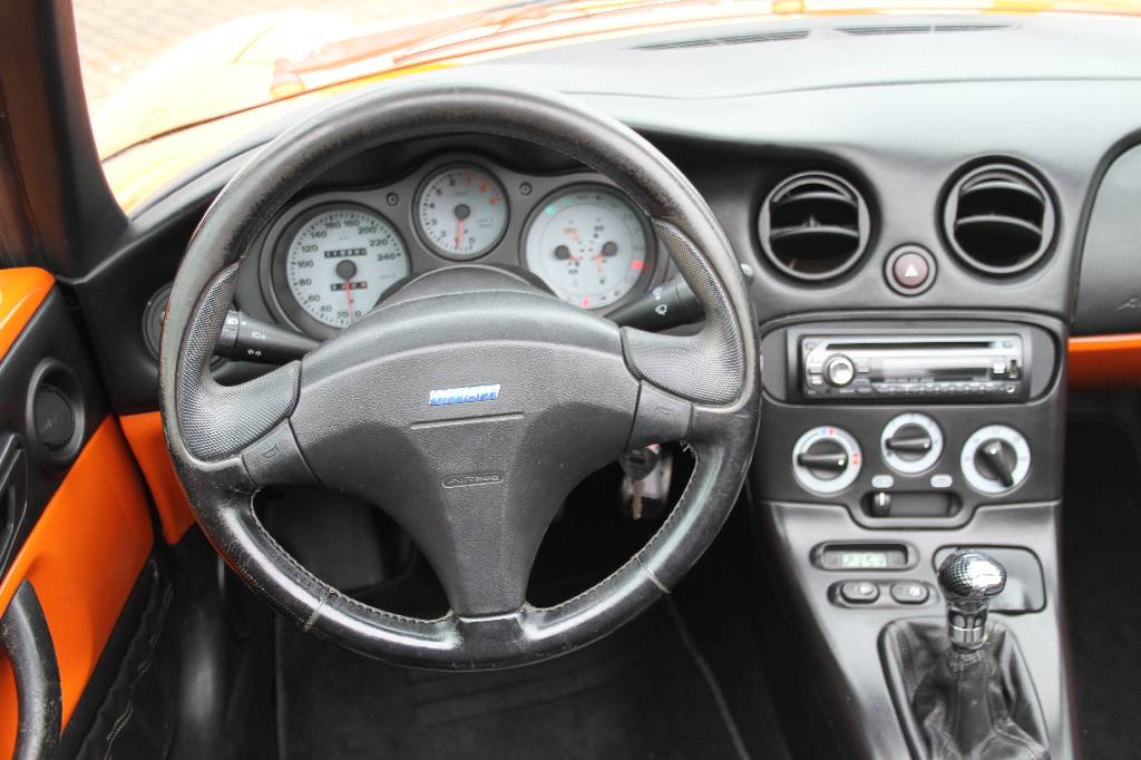 Detail d: Fiat Barchetta, Fahrgestellnummer: ZFA1830000001811, 05/1996, 2. Hand, Laufleistung ca. 119.980 km abgelesen, 96 kW/ 131 PS, 4-Zylinder, 5-Gang ...