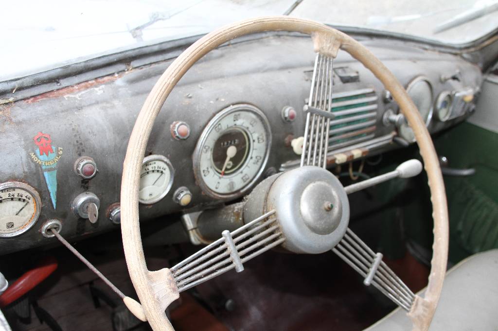 Detail c: Tatra 600 Tatraplan, Fahrgestellnummer: 8540/517/76164, BJ geschätzt 1948, H- zulassungsfähig, 38 kW/ 52 PS, 4-Zylinder Boxermotor luftgekühlt, ...