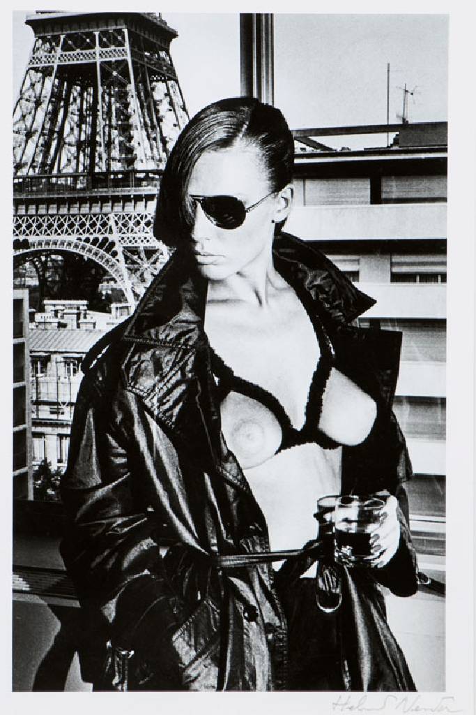 Helmut Newton, 1920-2004, Bergstom Paris, Fotografie, sign., ca. 35,5x23 cm ,unter Glas gerahmt